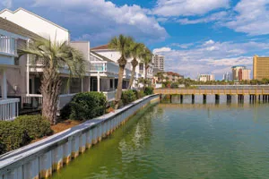 What Are The Pros And Cons Of Living In MELROSE, FL?